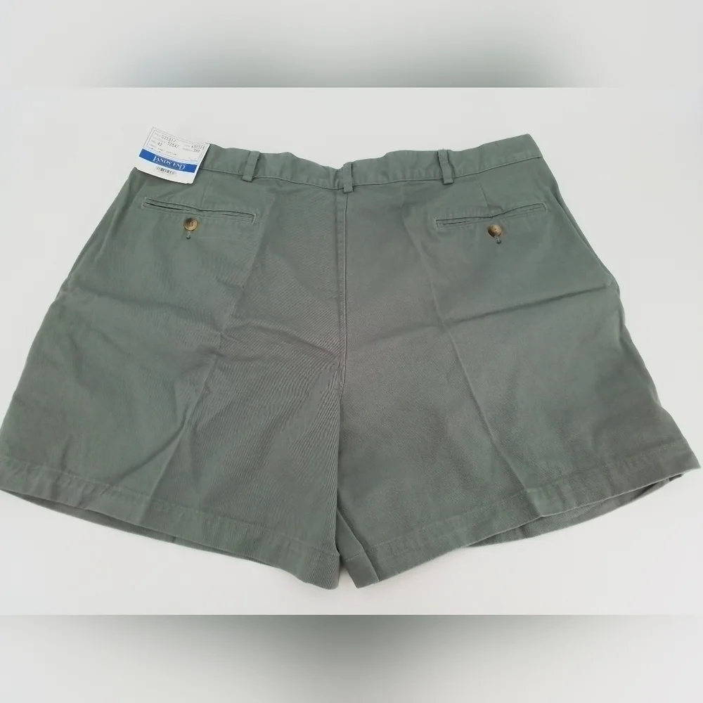 Nwt Lands End Shorts Y2K Mens 42 DUSTY SAGE GREEN Chino Pleated USA Vintage